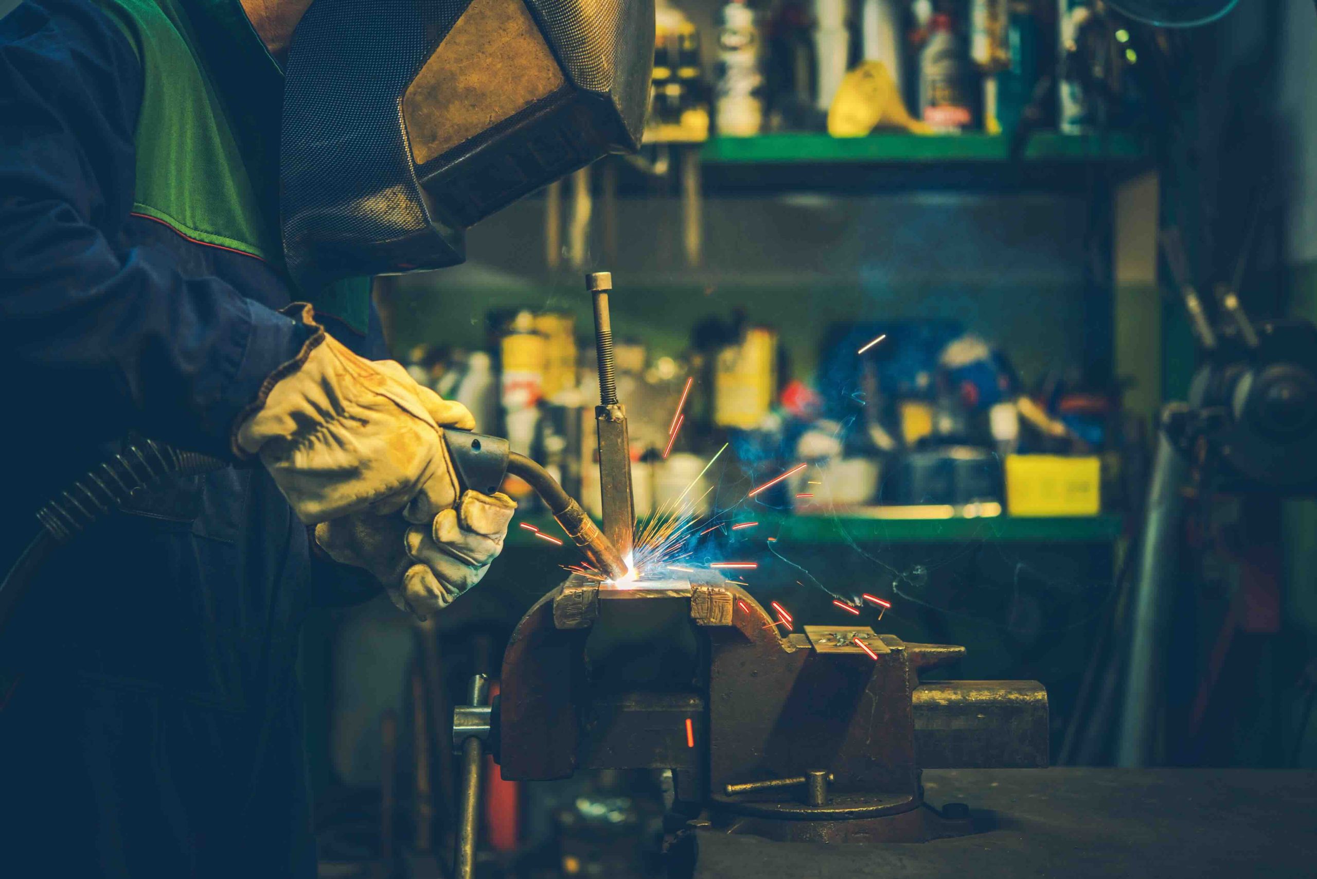 industrial welder-fitter for repairs